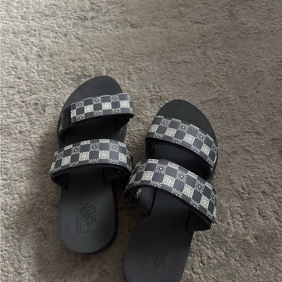 Vans slides - Picture 2 of 2